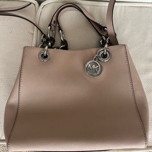 Micheal Kors Bag